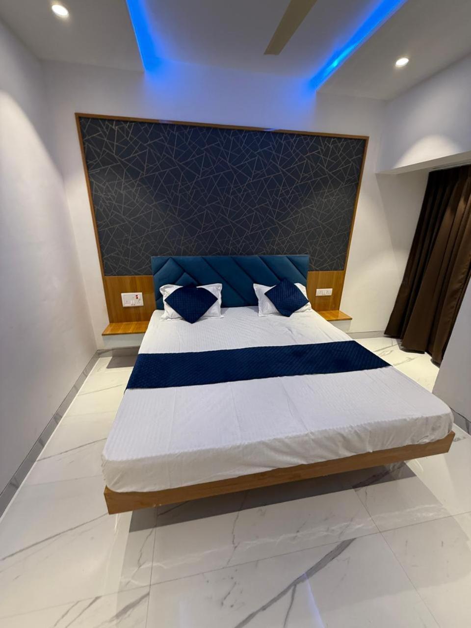 Hotel Madhuban Aurangābād Esterno foto